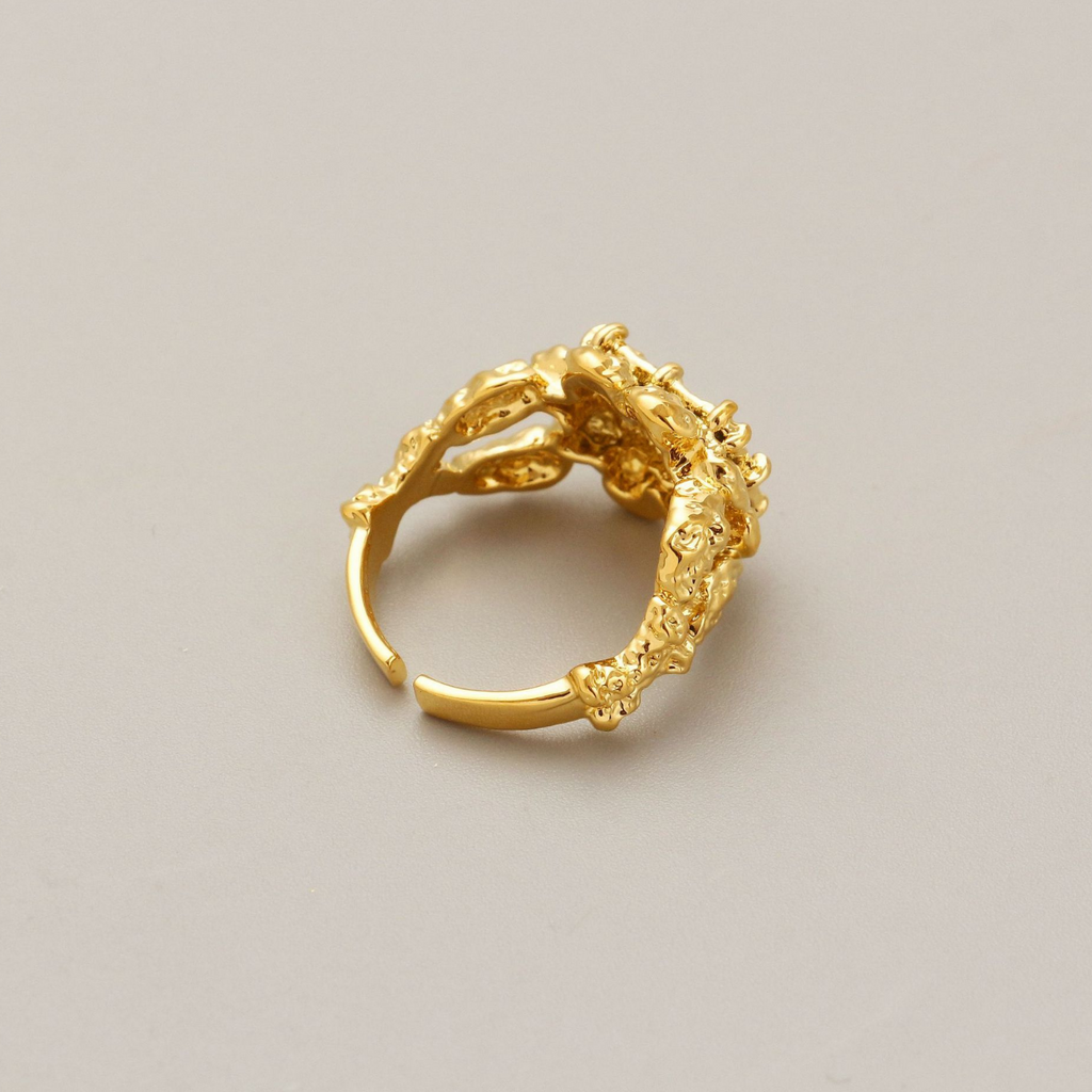 Classic Luxury Gold Ring