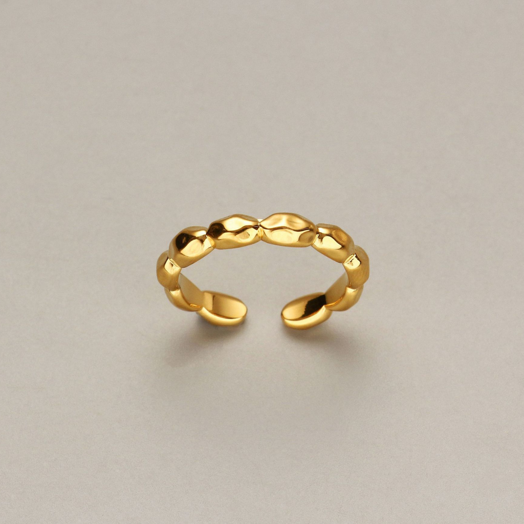 C-shaped Flower Ring