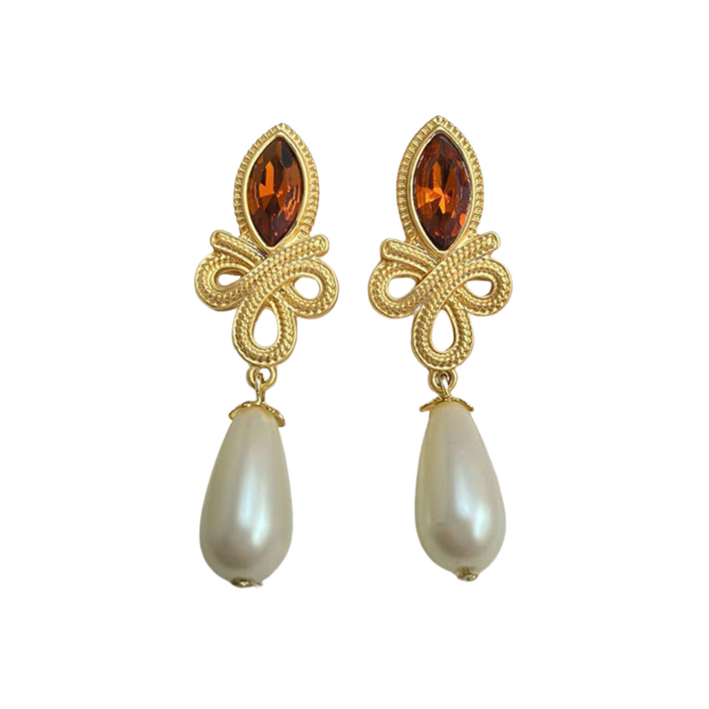 Palace Style Pearl Earring