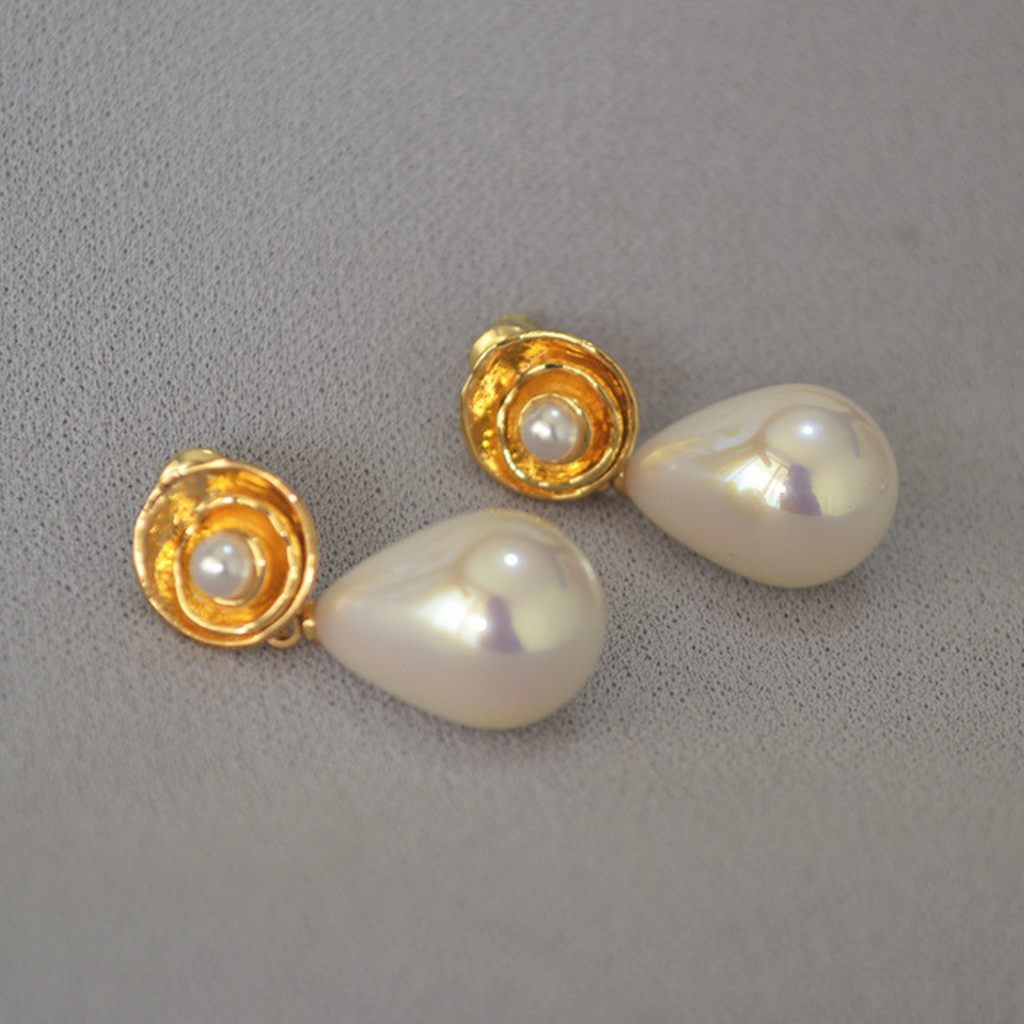 Flower Drop Pearl Earring