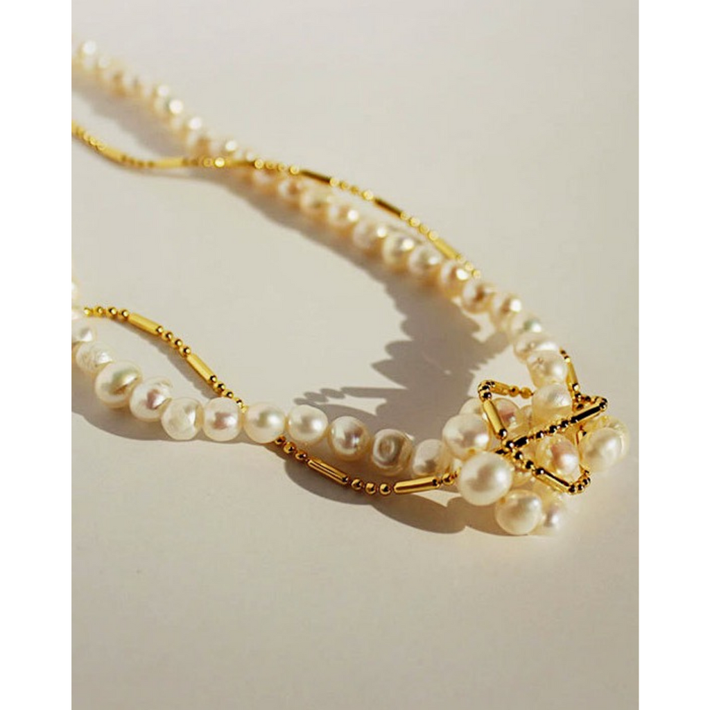 Twist Pearl Choker