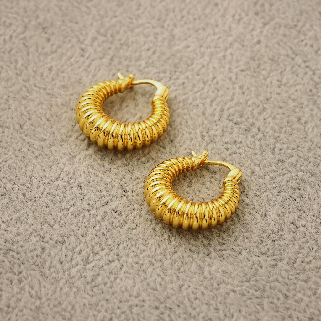 Ligne Hoop Earring