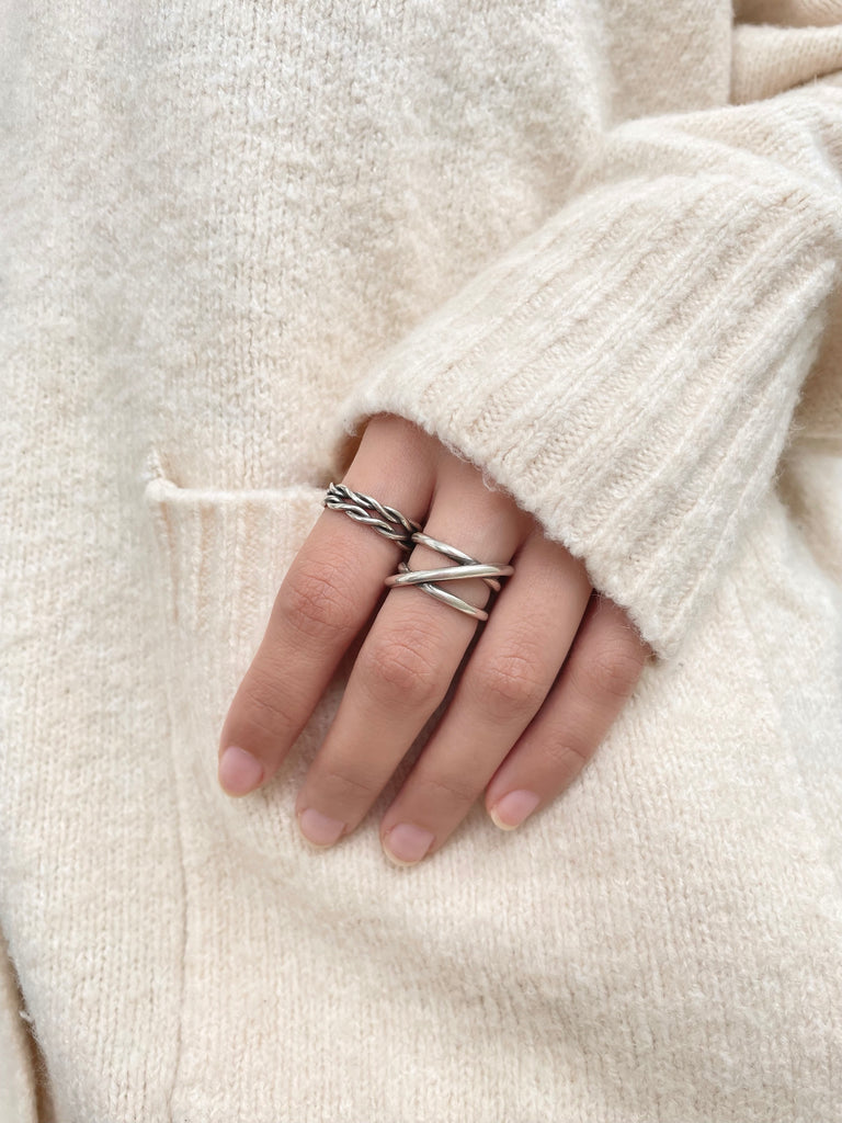 s925 Line Cross Ring